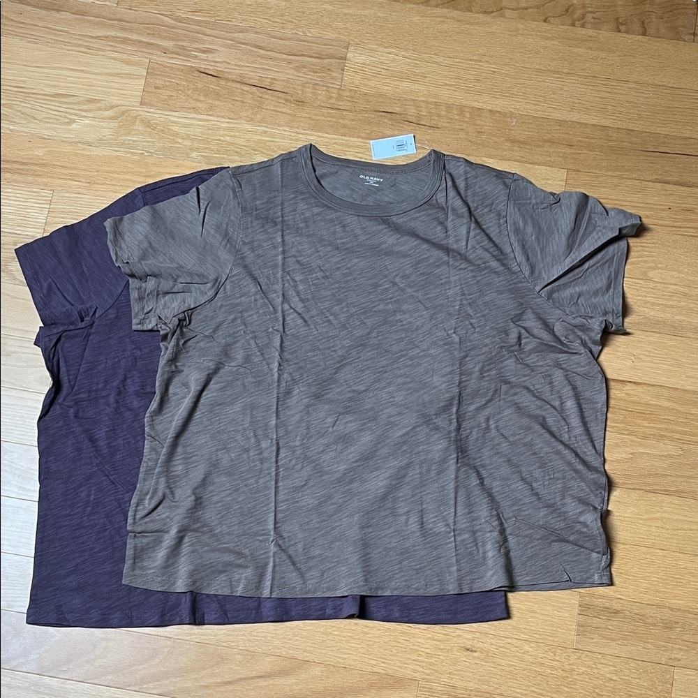 Set of 2 | NWT | Old Navy Women's 100% Cotton Short  Sleeve Ts in Tan and Purple